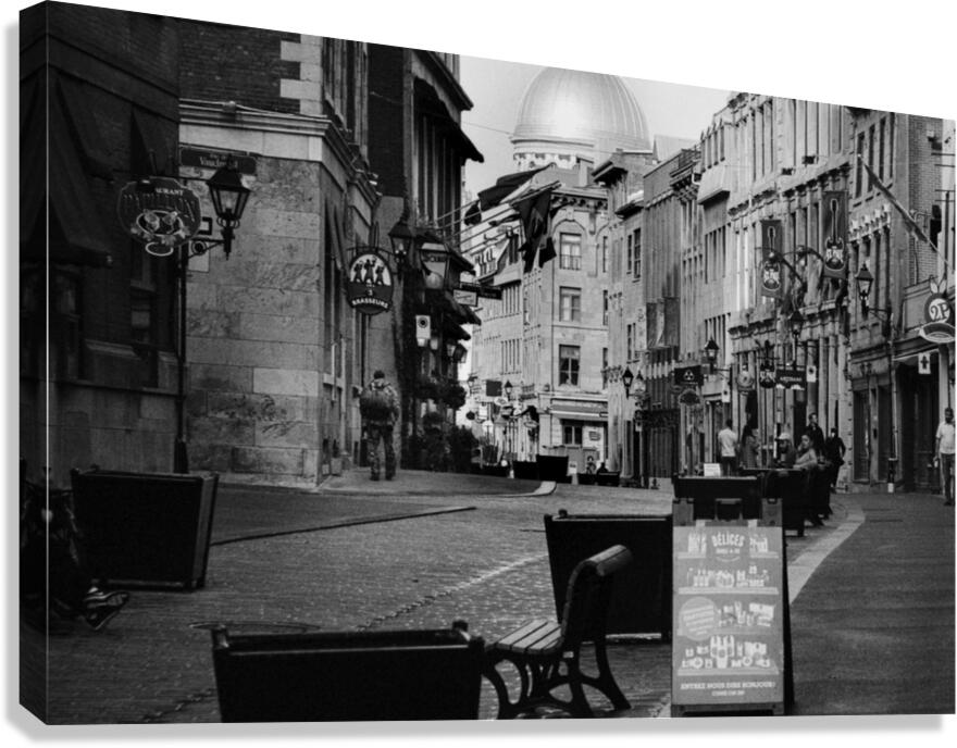 Stroll On St. Paul Street Canvas Print