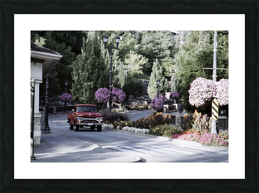 Niagara Fall Murray St. And A Red Truck  Impression et Cadre photo